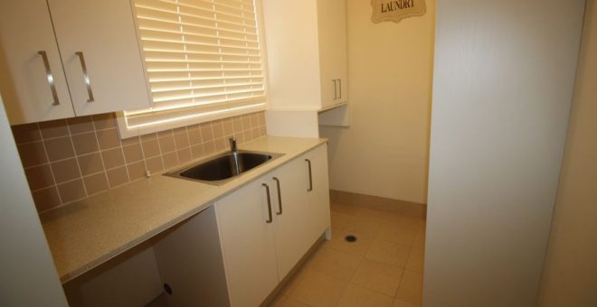 LLANDILO NSW 20624448