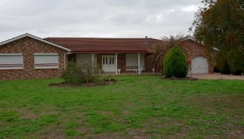 BERKSHIRE PARK NSW 19894113 BERKSHIRE PARK NSW 19894113